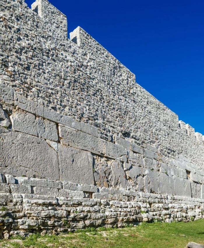 The Fortification of Ambracia